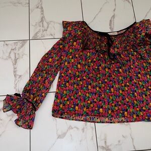 Beautiful Vinatge Silk  BOHO Blouse with Bell Sleeves